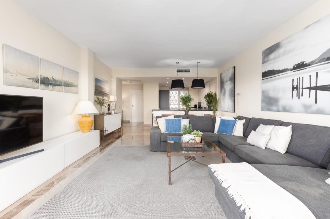 Homeforguest Front Line Beach Apartment In Hacienda Playa 마르베야 외부 사진