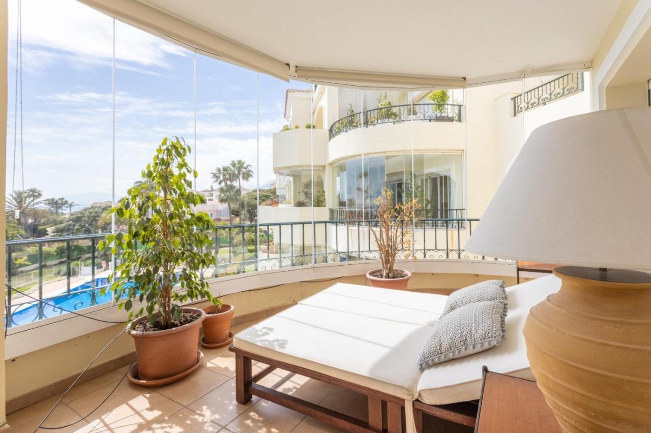 Homeforguest Front Line Beach Apartment In Hacienda Playa 마르베야 외부 사진