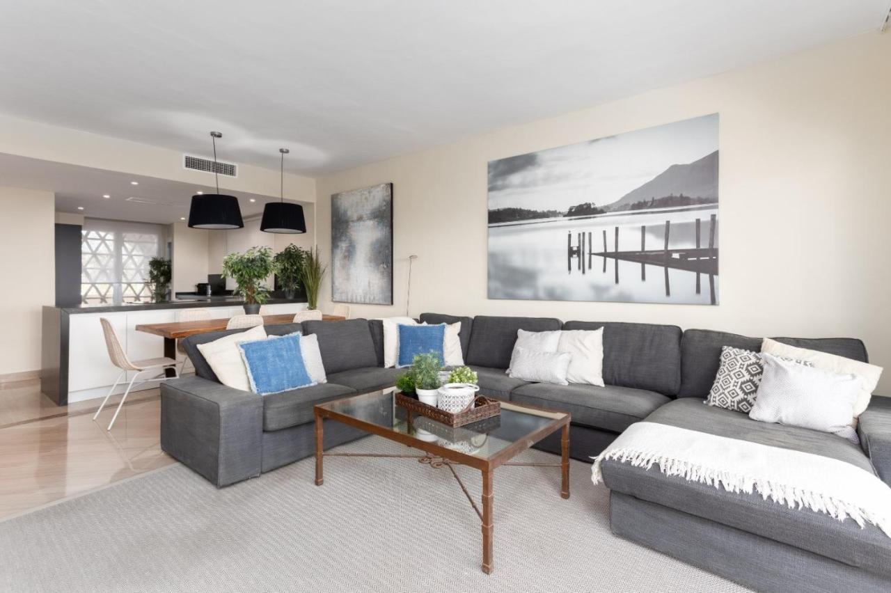 Homeforguest Front Line Beach Apartment In Hacienda Playa 마르베야 외부 사진