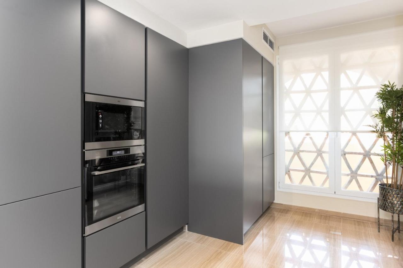 Homeforguest Front Line Beach Apartment In Hacienda Playa 마르베야 외부 사진