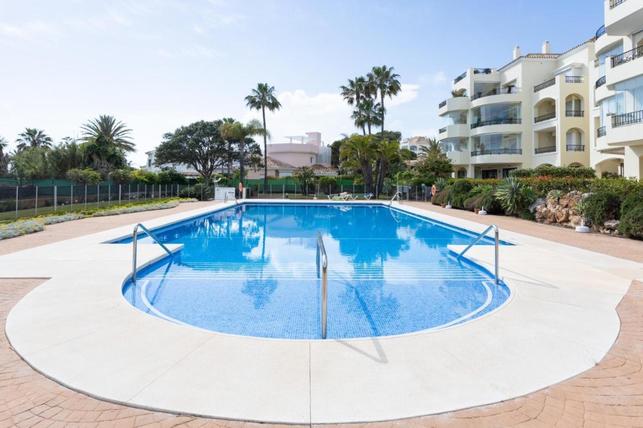 Homeforguest Front Line Beach Apartment In Hacienda Playa 마르베야 외부 사진
