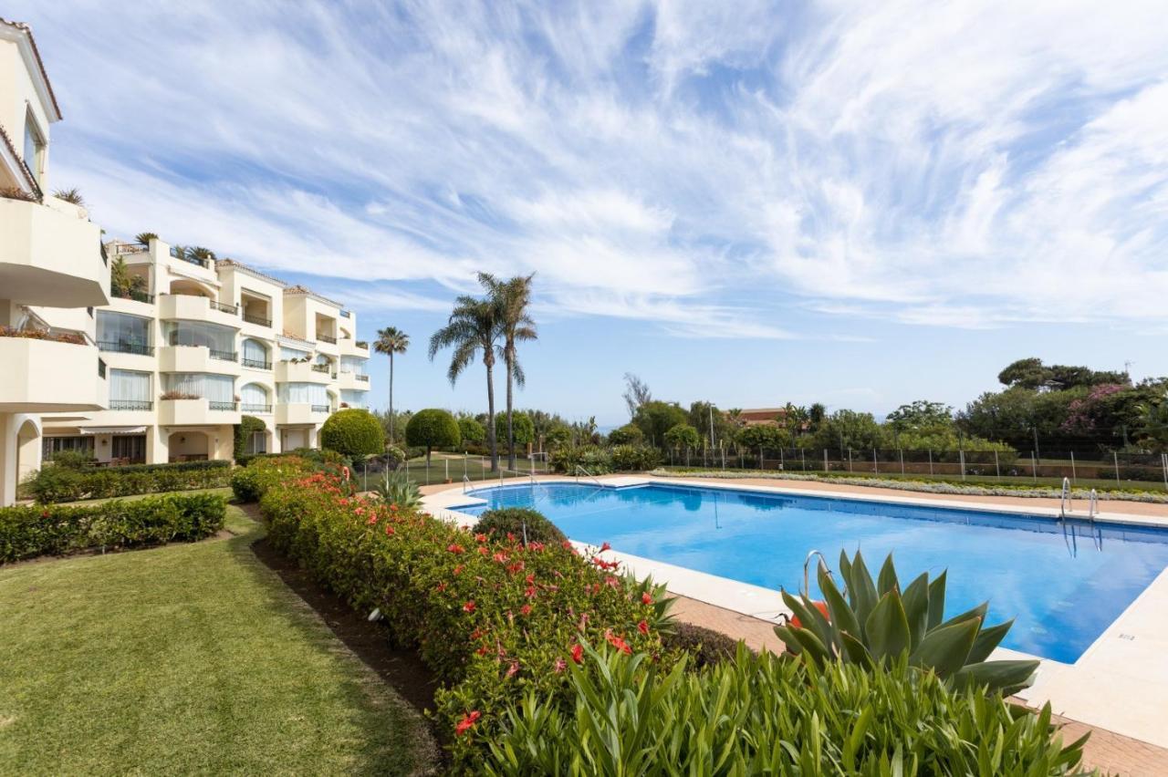 Homeforguest Front Line Beach Apartment In Hacienda Playa 마르베야 외부 사진