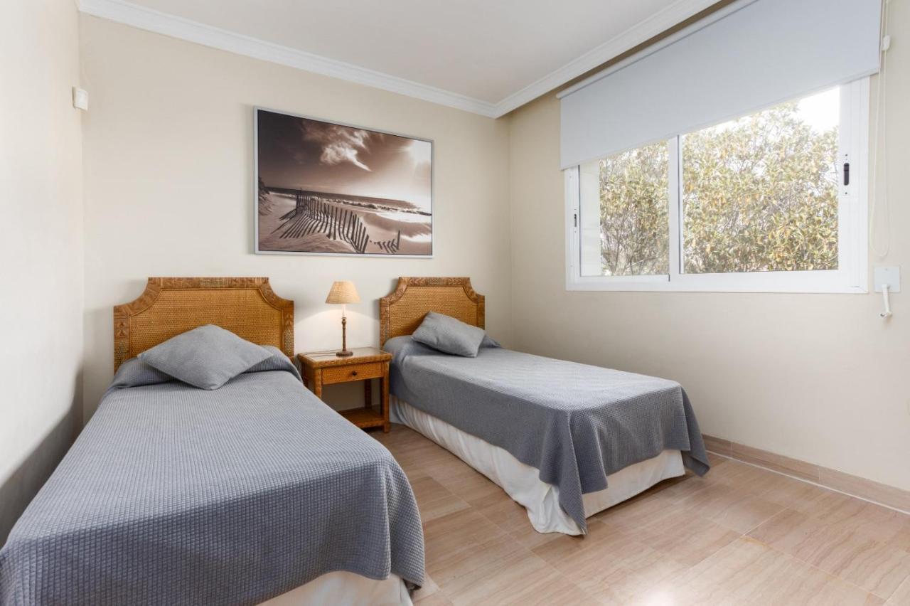 Homeforguest Front Line Beach Apartment In Hacienda Playa 마르베야 외부 사진